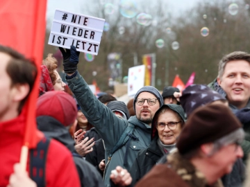 Proteste gegen den AfD-Landesparteitag